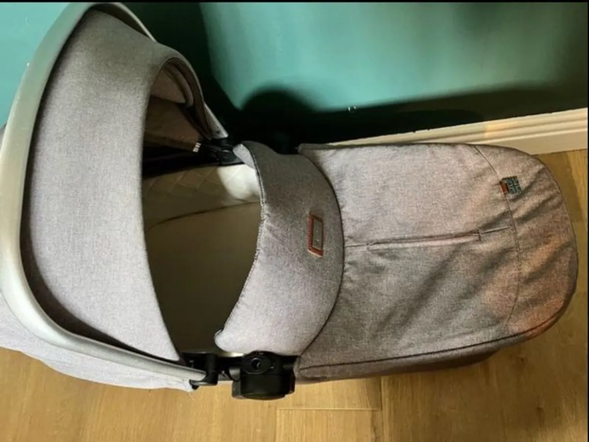 Silver Cross double buggy - Image 4