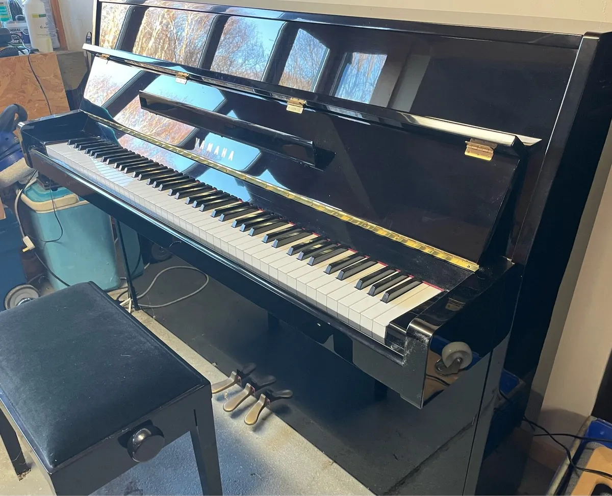 Yamaha M112 Upright Piano - Image 4