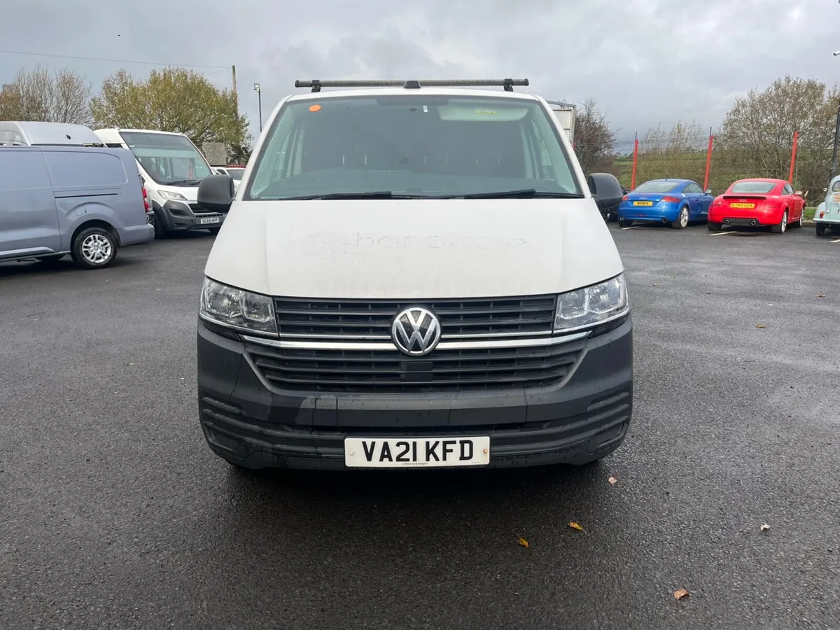 Volkswagen Transporter 2021 - Image 3
