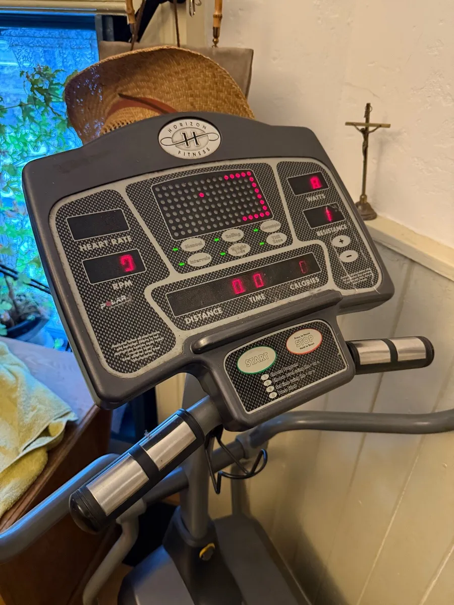 Free Cross Trainer - Image 4