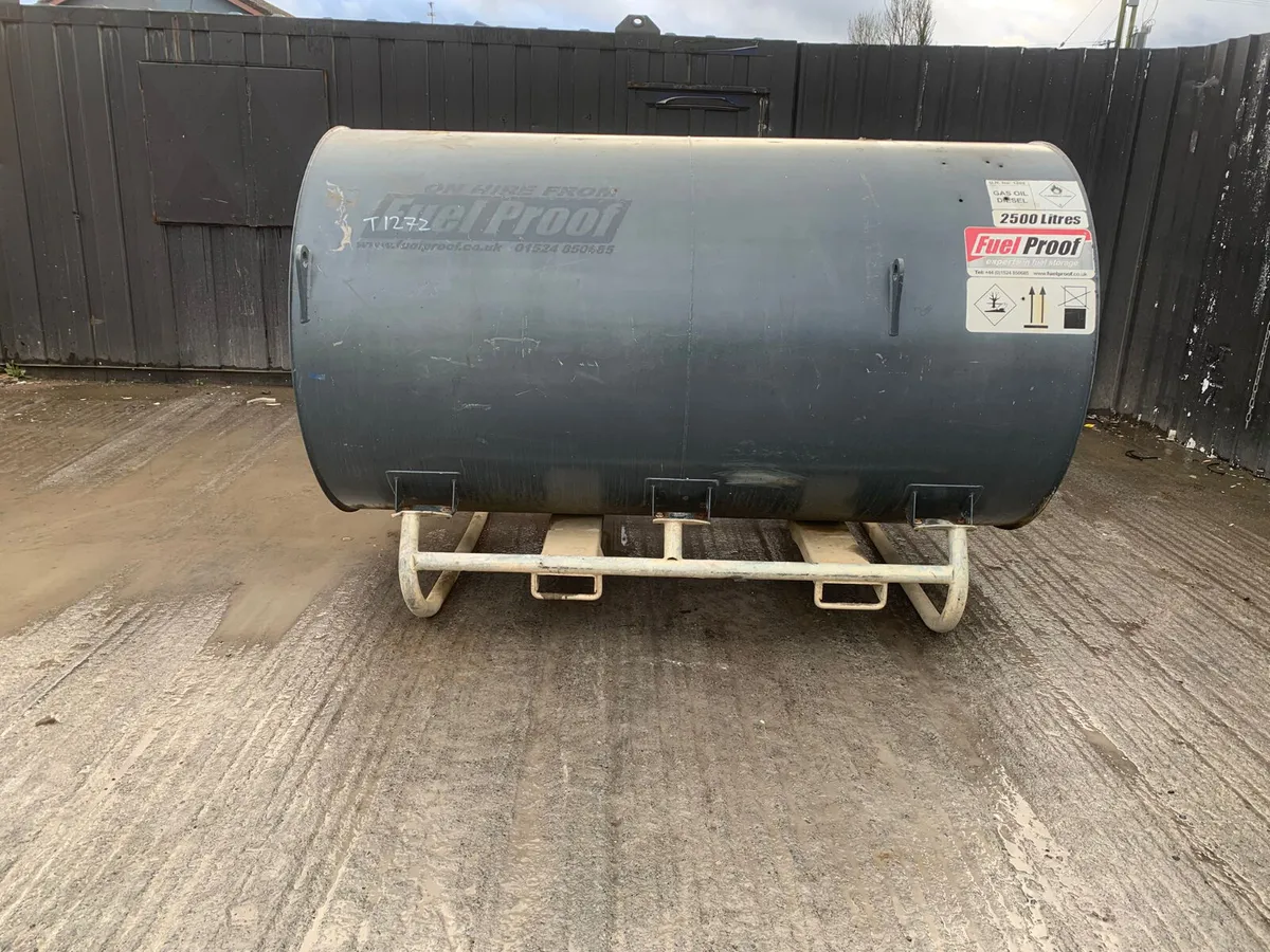 Fuel Proof 2500 L Static Bunded Fuel Bowser - Image 1