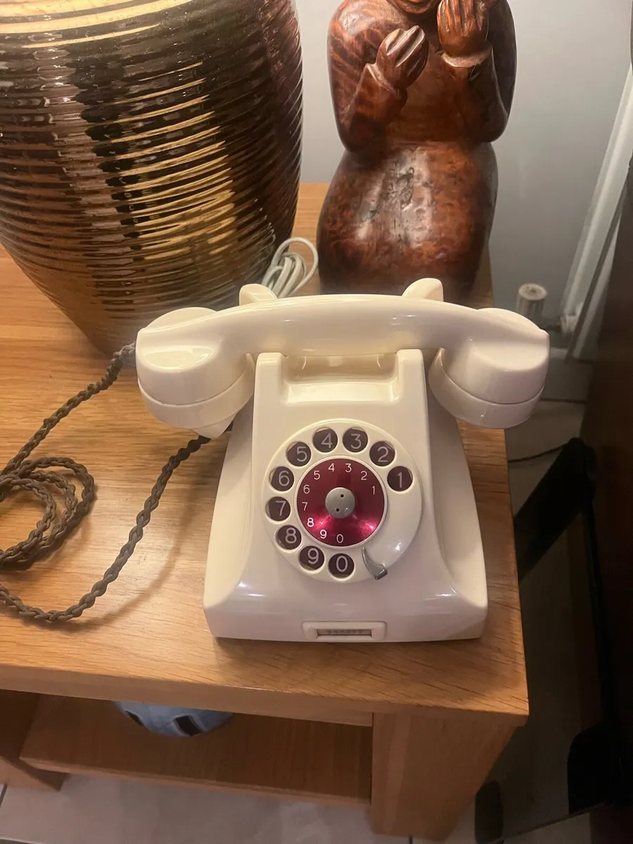 Vintage Ericsson Bakelite Telephone - Image 1