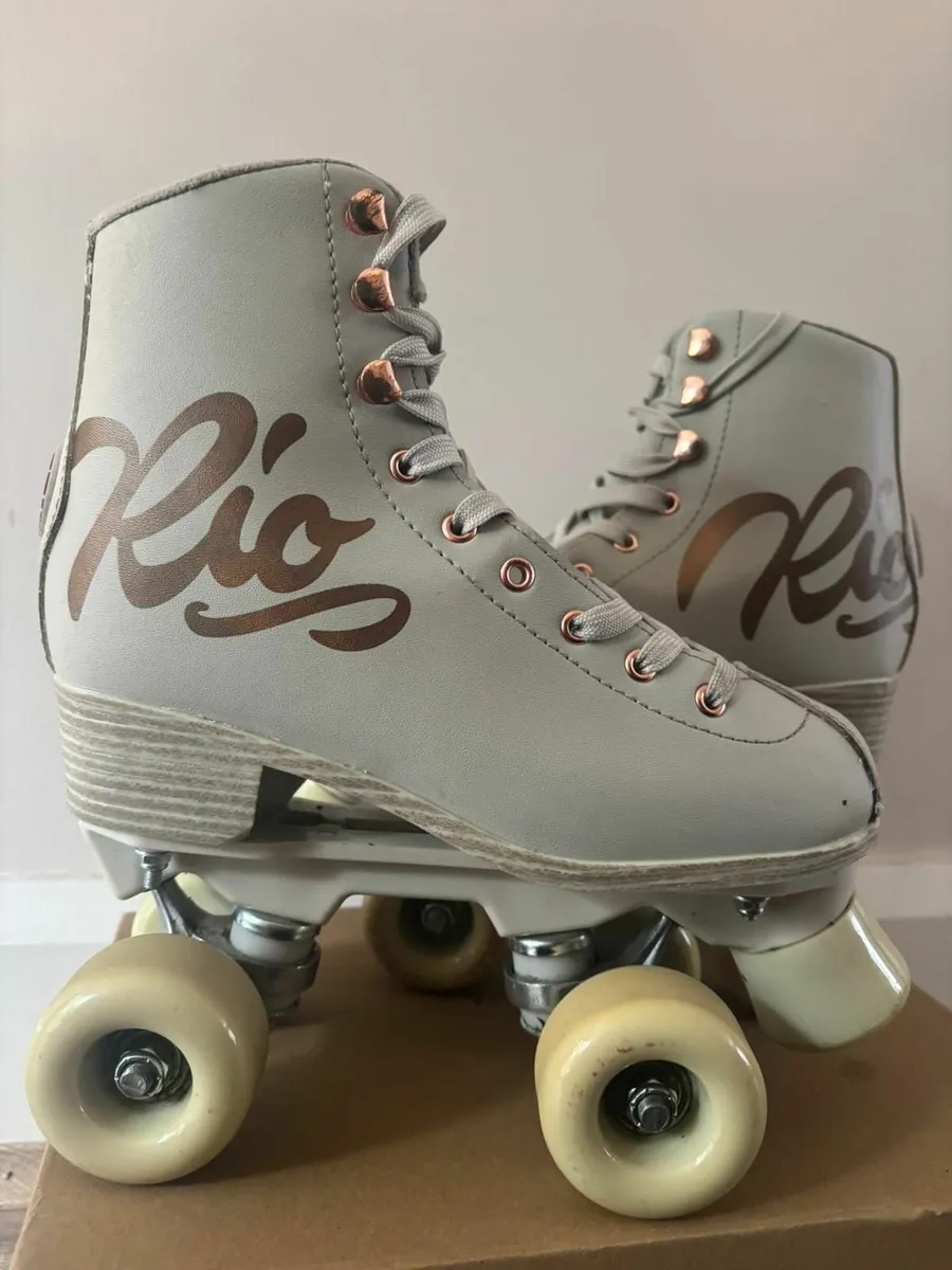 Rio roller skates size 3 - Image 3
