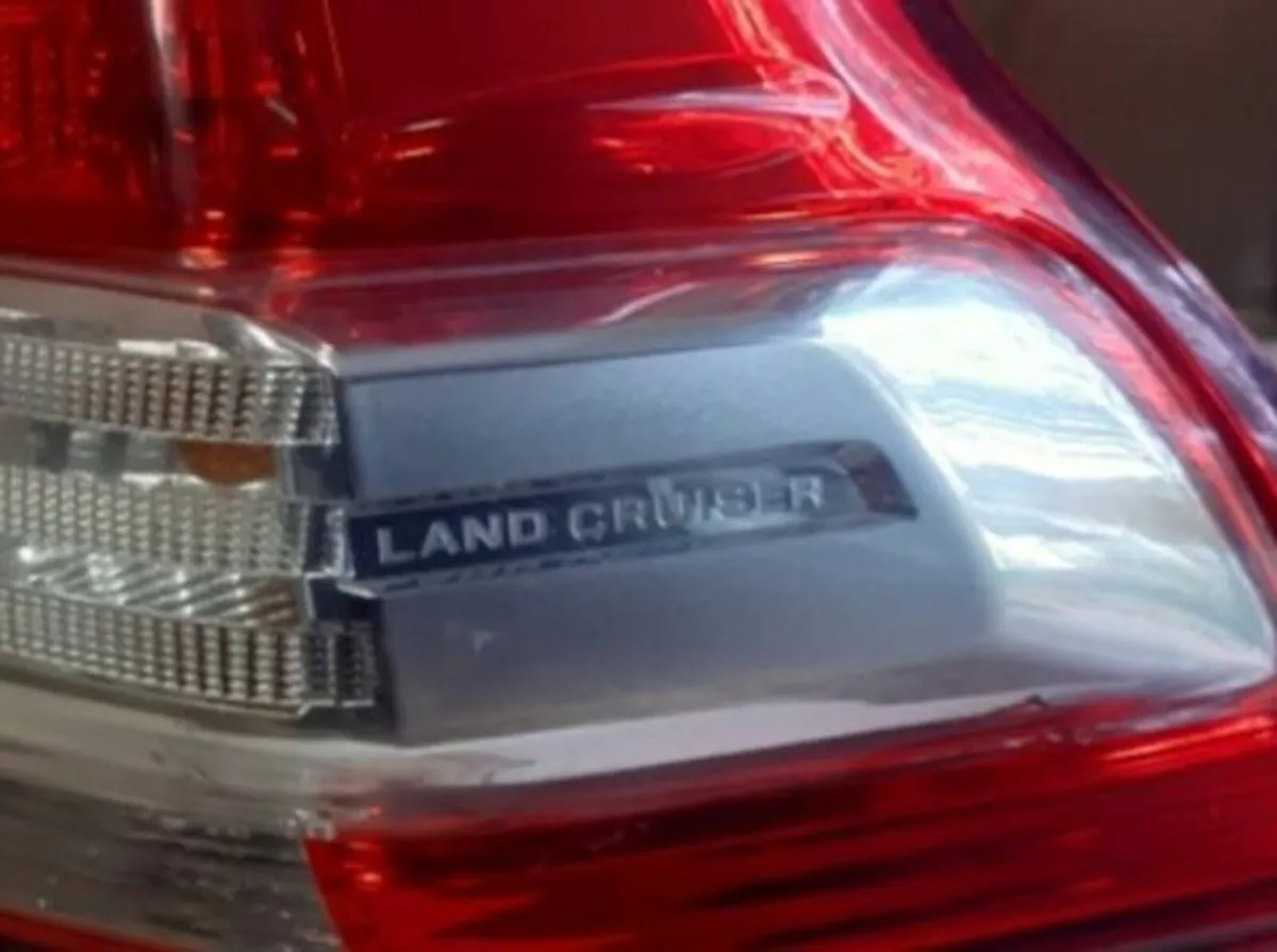 Toyota landcruiser lights - Image 1