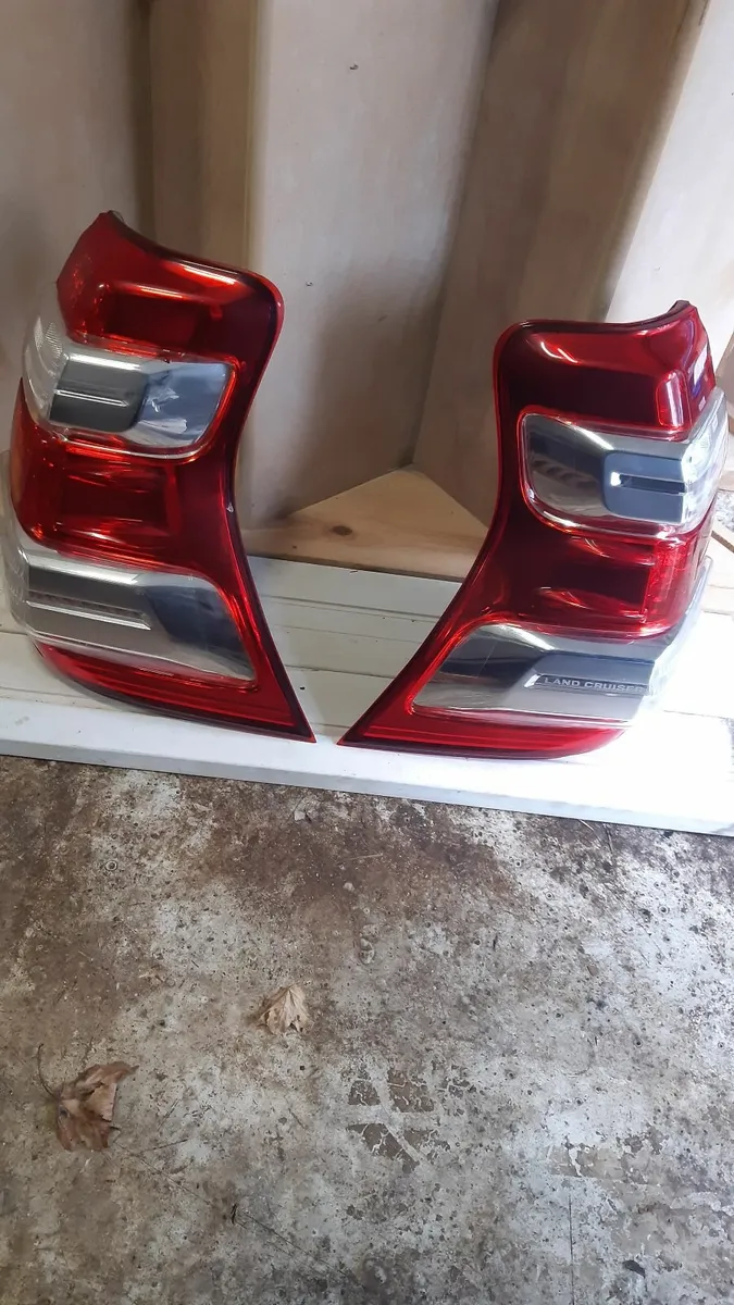 Toyota landcruiser lights - Image 2