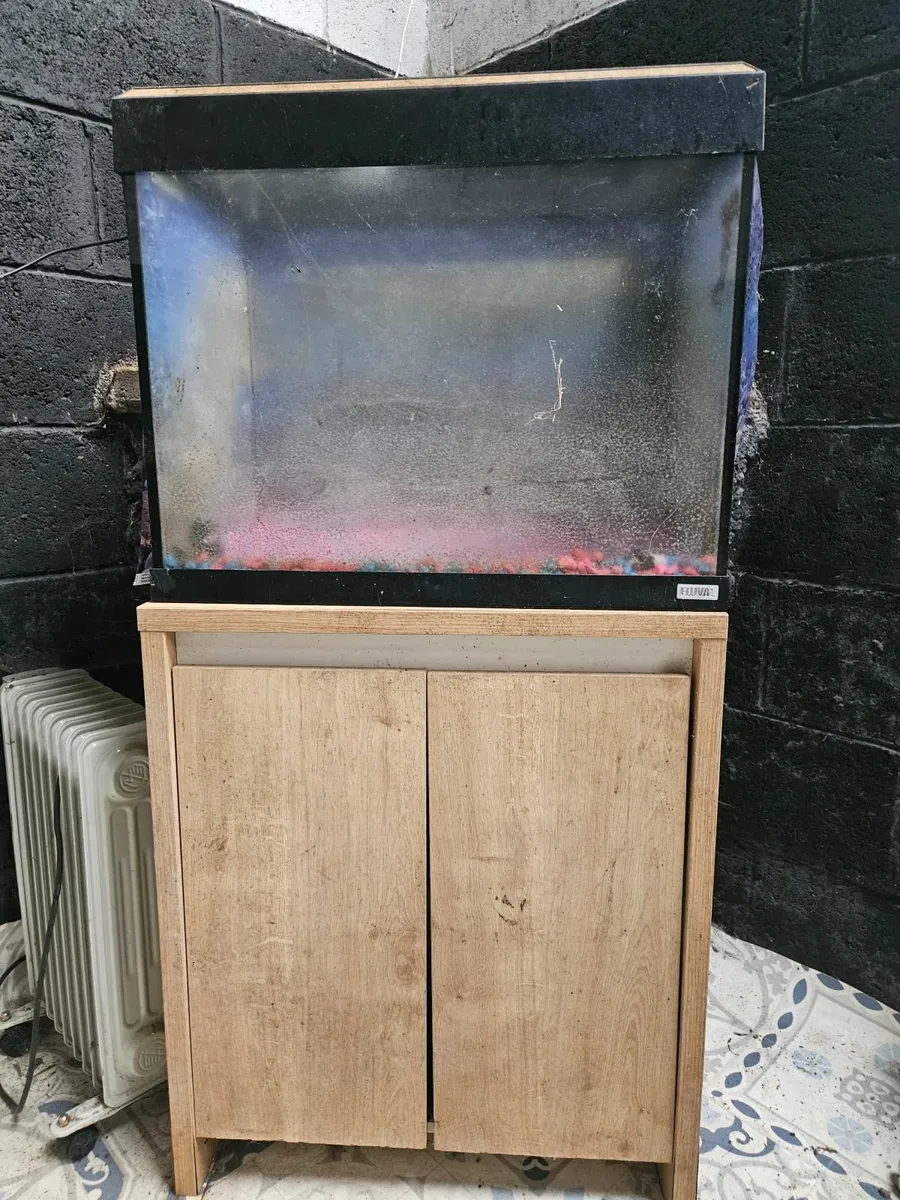 Fluval 90l tank with cabinet - Image 3
