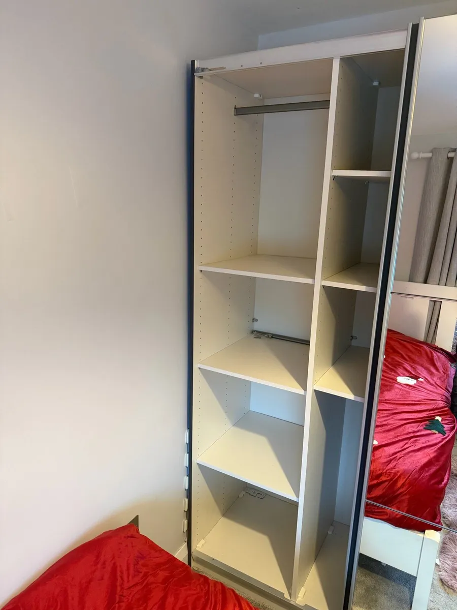 Sliding wardrobe - Image 3