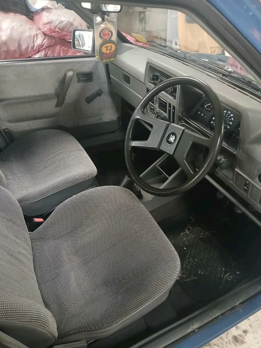 Vauxaull Nova - Image 2