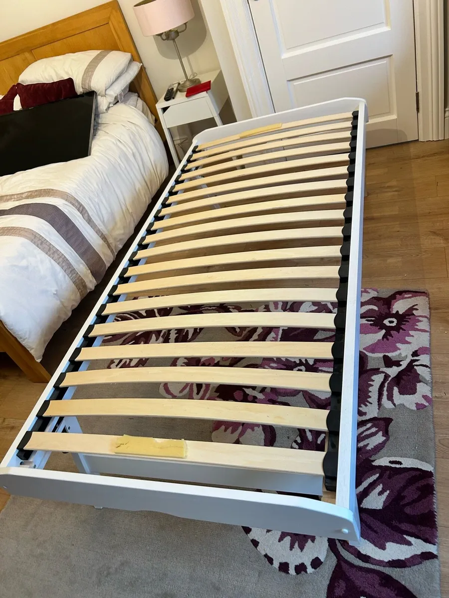Foldable single  bed frame - Image 3