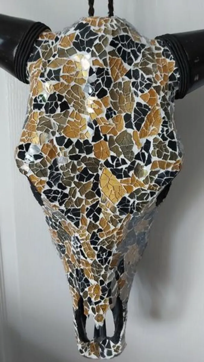 Glass Insert Bull Skull - Image 4