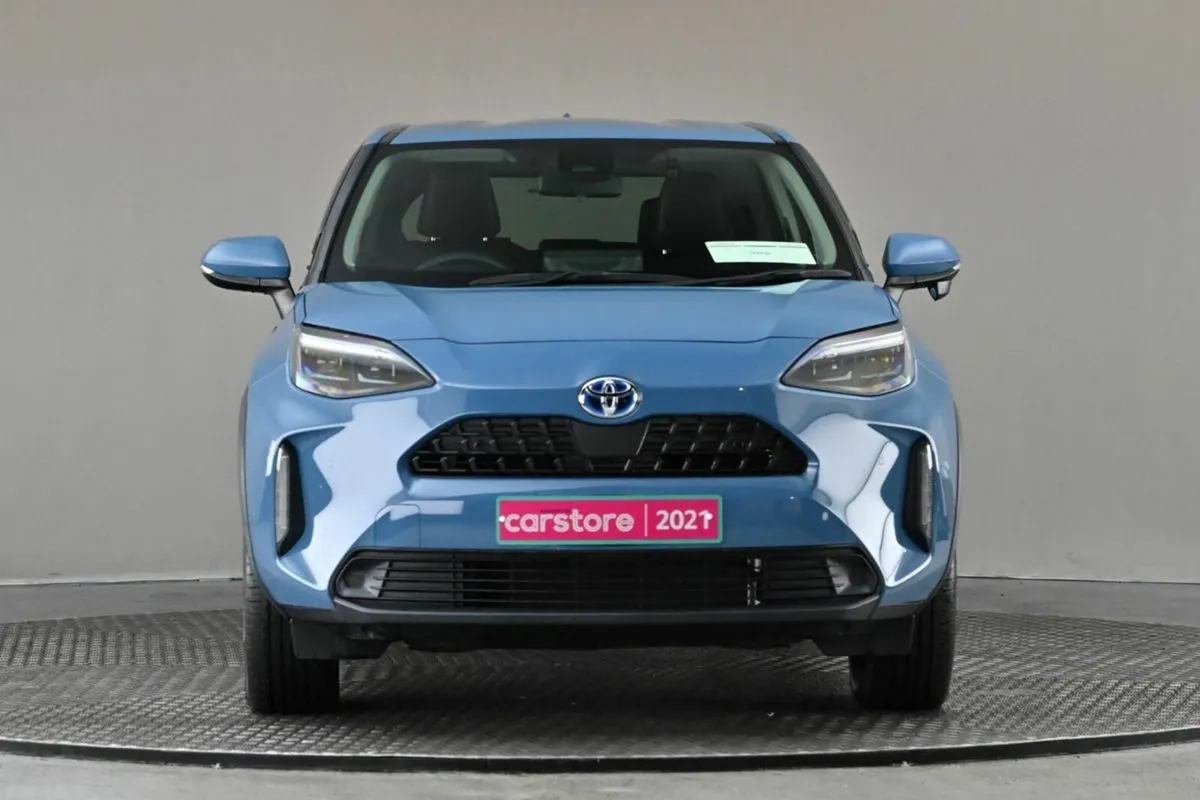 Toyota Yaris Cross *JAN 2026 PRICE NOW*DIAMOND CUT - Image 2