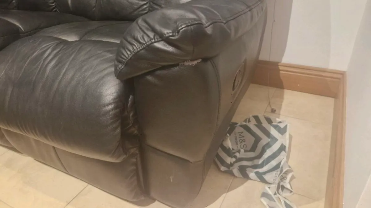 Black leather Couches - Image 3