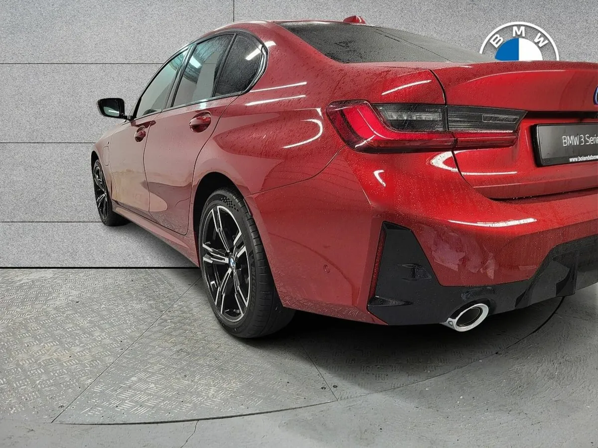 BMW 3-Series 2.0 - Image 2