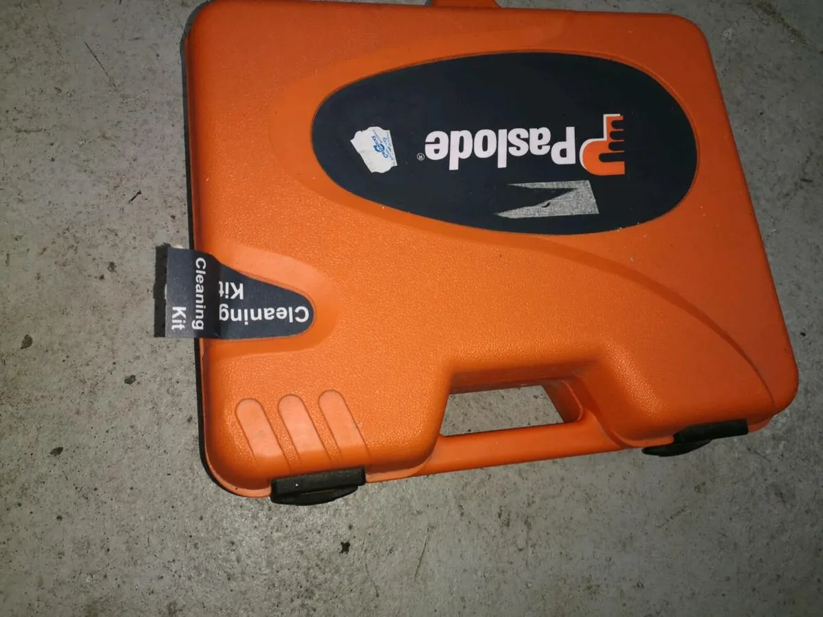 Paslode cleaning kit - Image 1