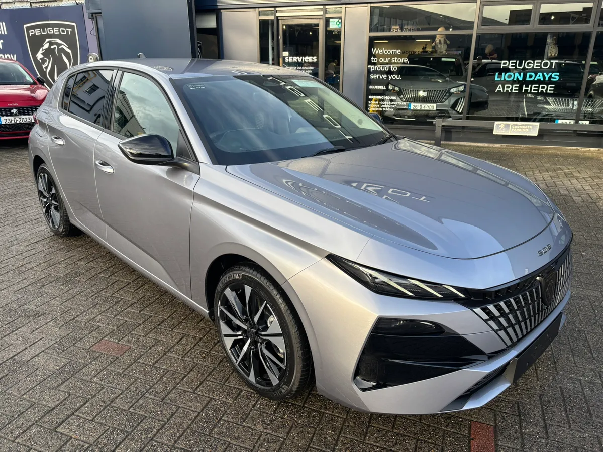 All new Peugeot 308 Allure hybrid - Image 1