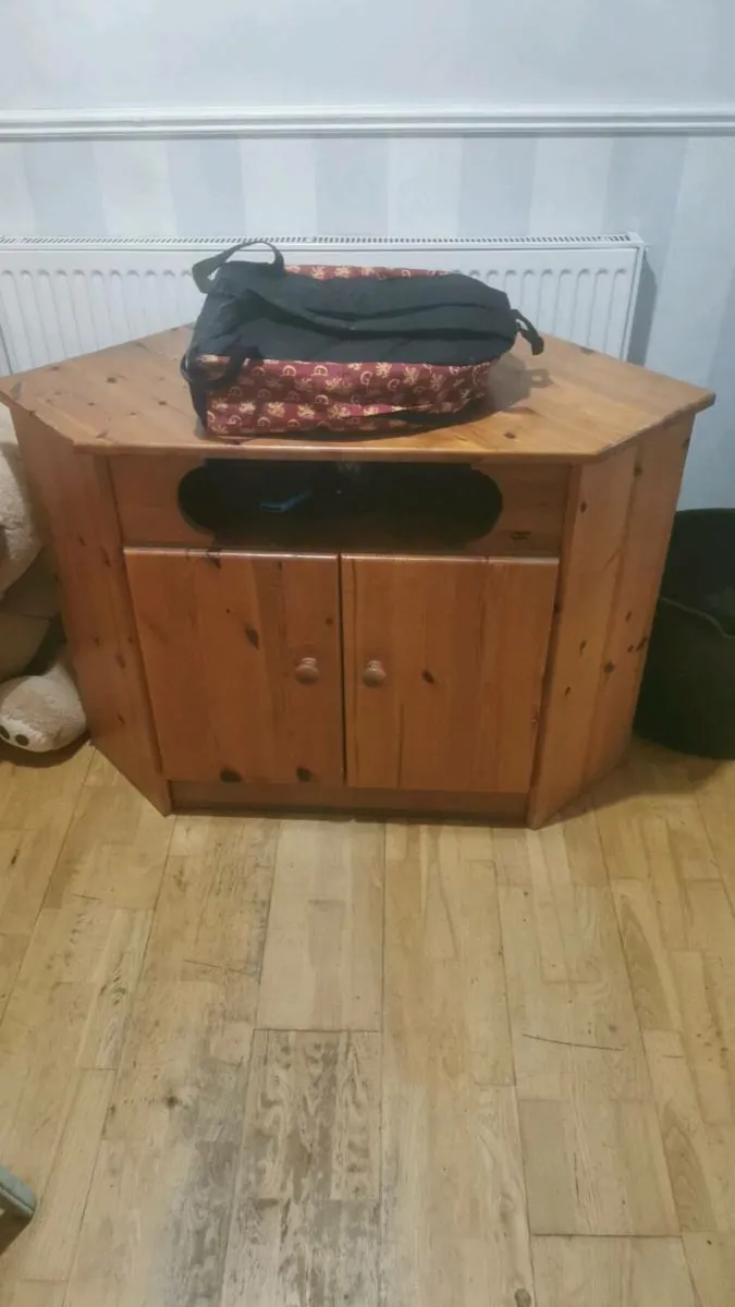 Tv stand
