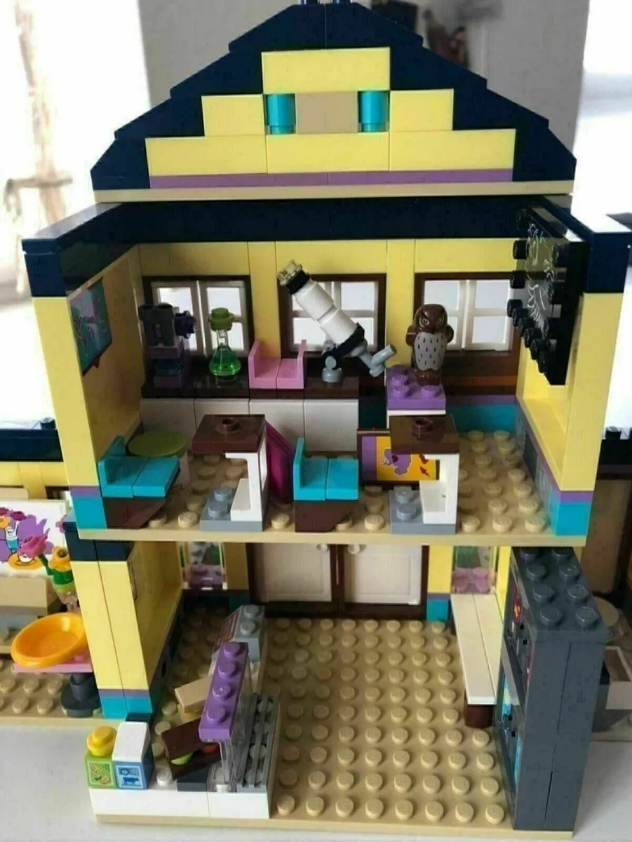 LEGO Friends 41005 Heartlake High School - Image 2