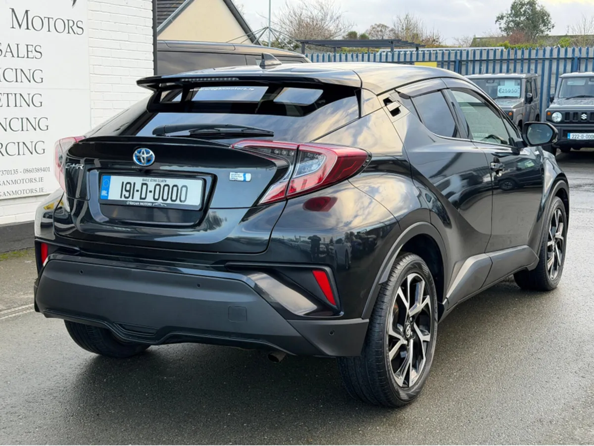 Toyota C-HR 1.8 HYBRID SPORT AUTO - Image 4