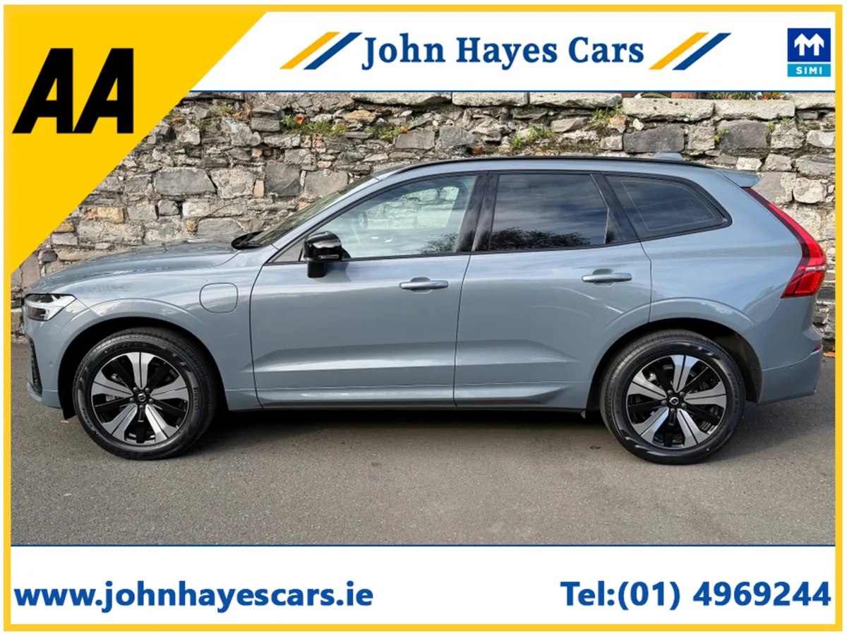 Volvo XC60 PLUS DARK T6 RECHARGE AWD//GREAT SPEC// - Image 3