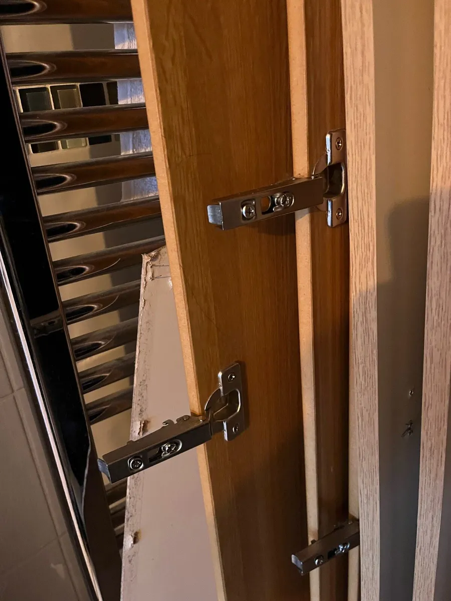 Wardrobe doors - Image 2