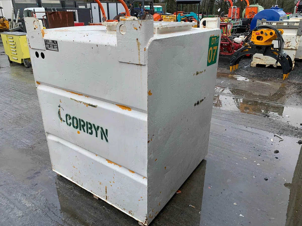 975L Static Bunded Fuel Bowser - Image 4