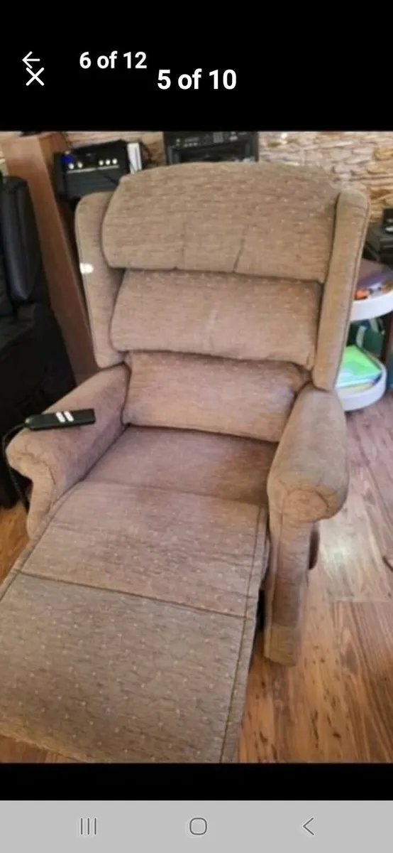 Electric riser recliner armchair - Image 3