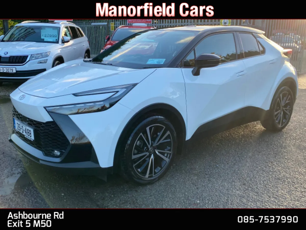 2025 251 Toyota C-HR Sol PHEV 2.0 Hybrid Auto SUV - Image 4