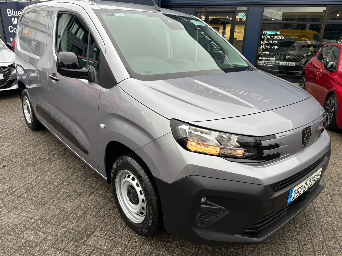 Pre reg Hi Spec Partner 2 seats - Image 1