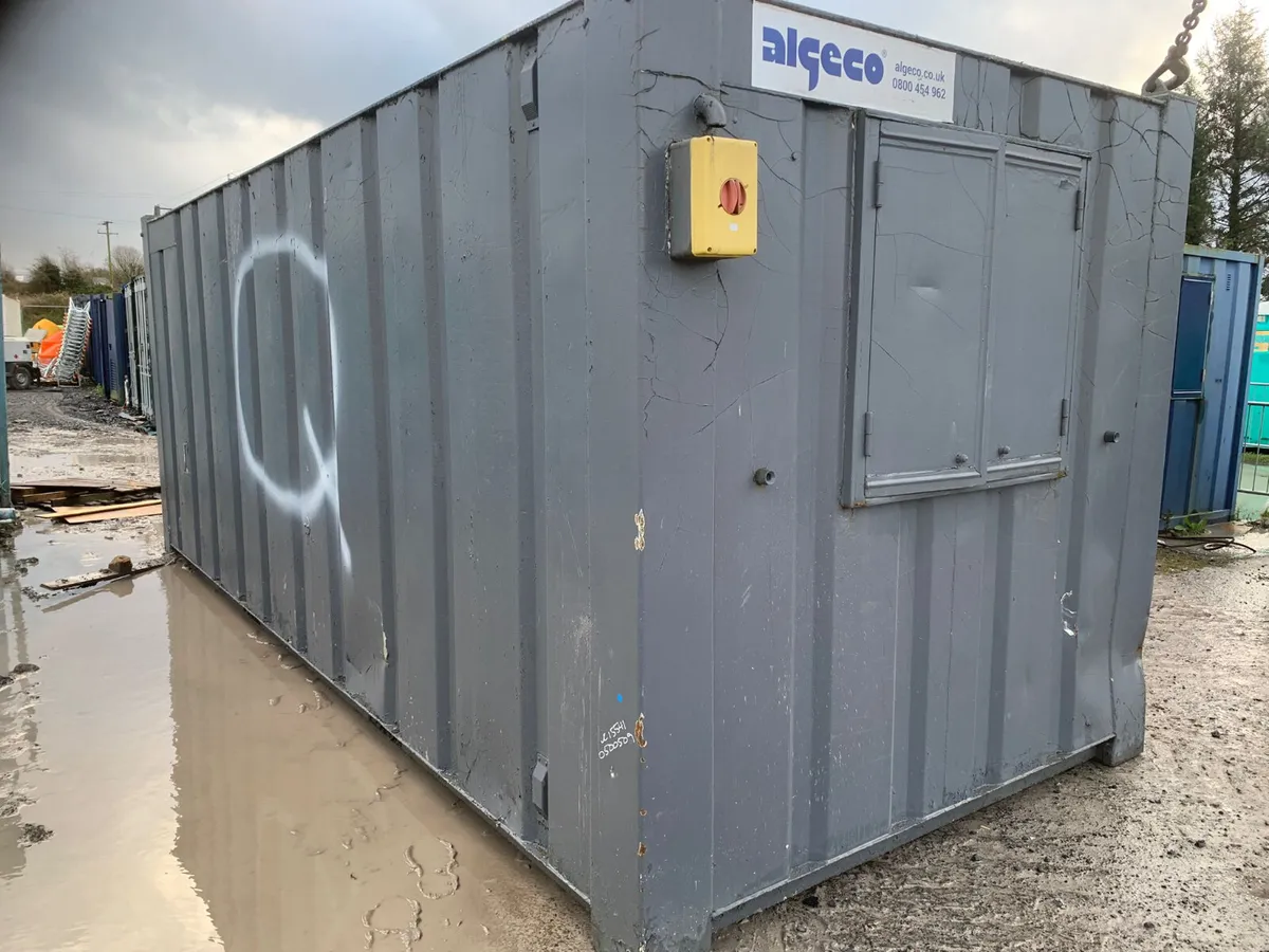 20ft x 8ft 50/50 Office/Store - Image 1