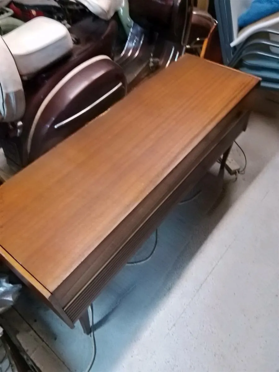 Vintage radio record player - Image 3