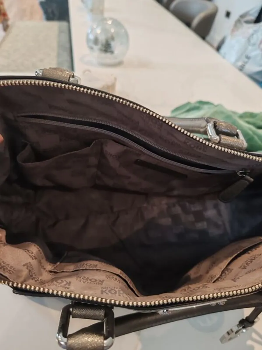Michael Kors Handbag - Image 3