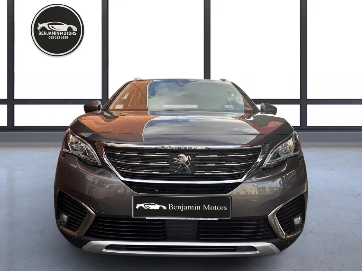 Peugeot 5008 2018 7 seats Allure Model High Specs - Image 3