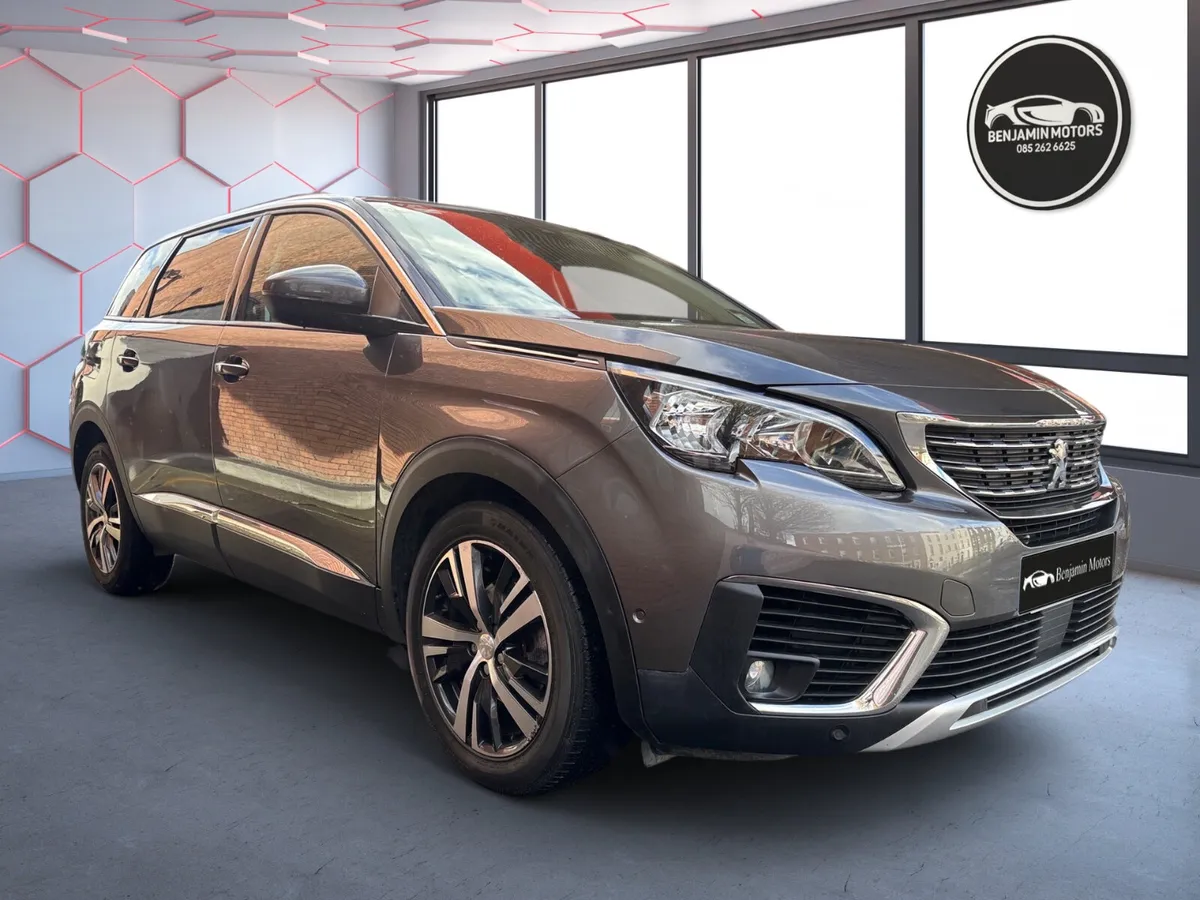 Peugeot 5008 2018 7 seats Allure Model High Specs - Image 1