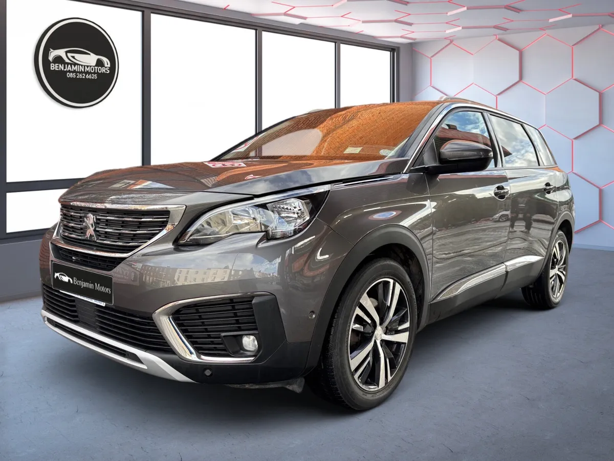 Peugeot 5008 2018 7 seats Allure Model High Specs - Image 2