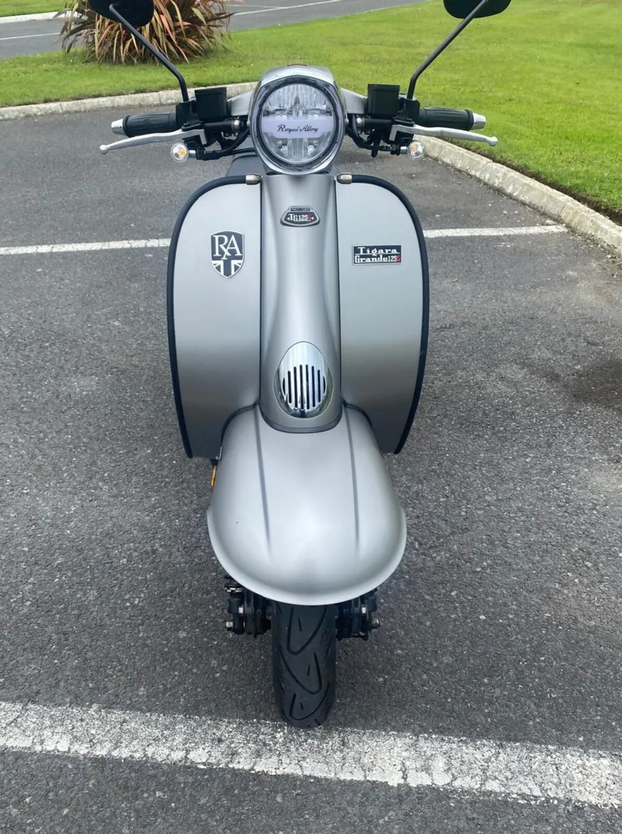 2024 TG Royal Alloy scooter - Image 1