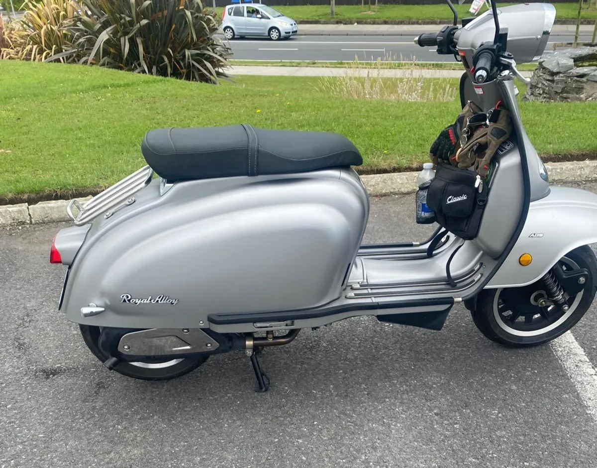 2024 TG Royal Alloy scooter - Image 4