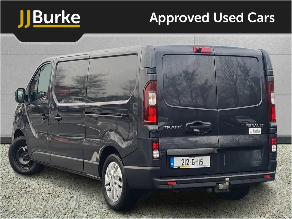 Renault Trafic LL30 ENERGY DCI 120 SPORT - Image 4