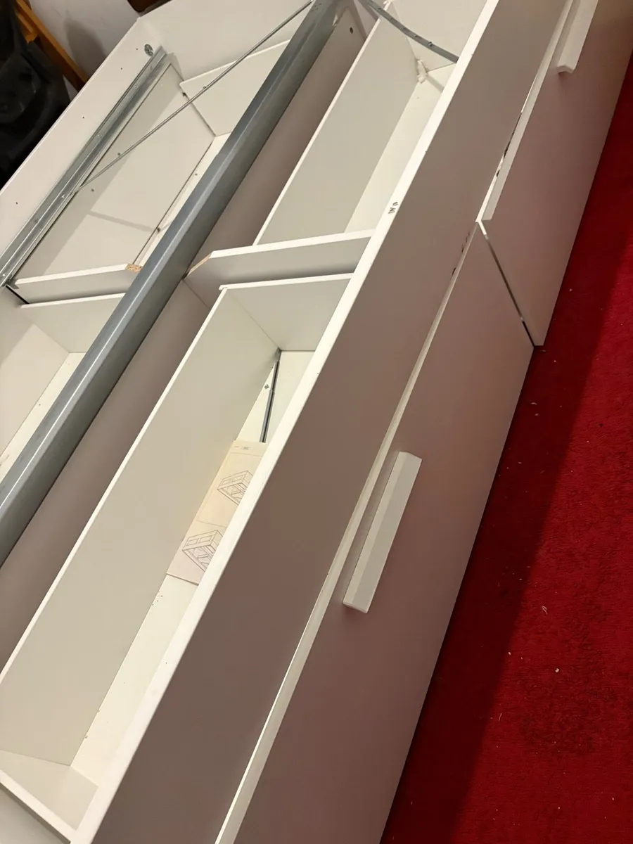 Small double bed - Image 2