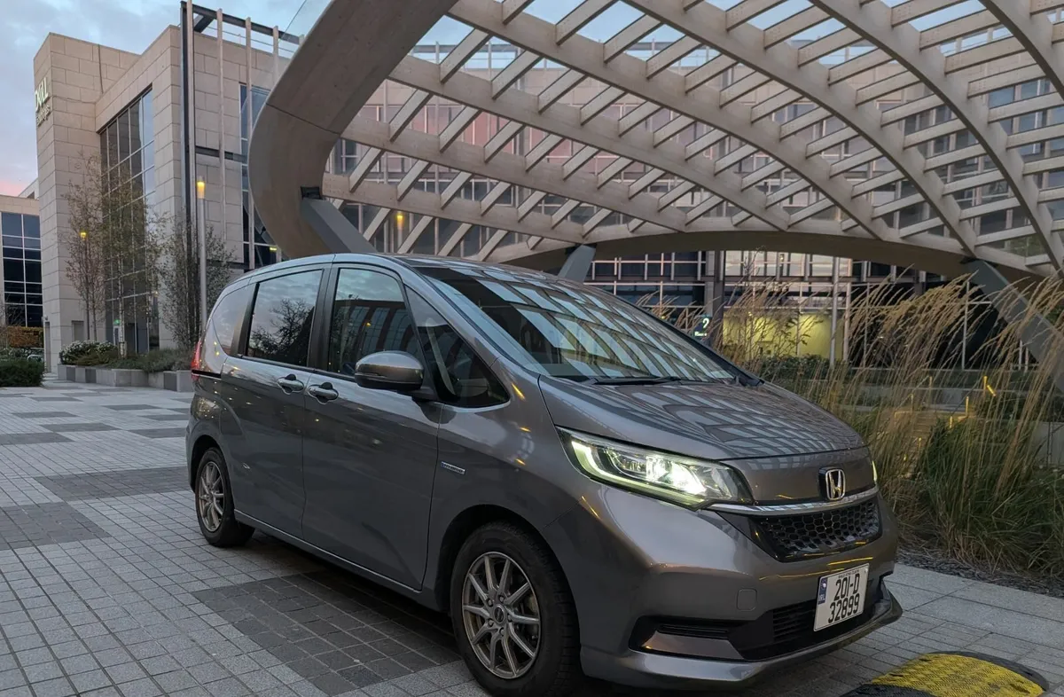 2020 Honda Freed Automatic Hybrid Electric 6 Seats - Image 2