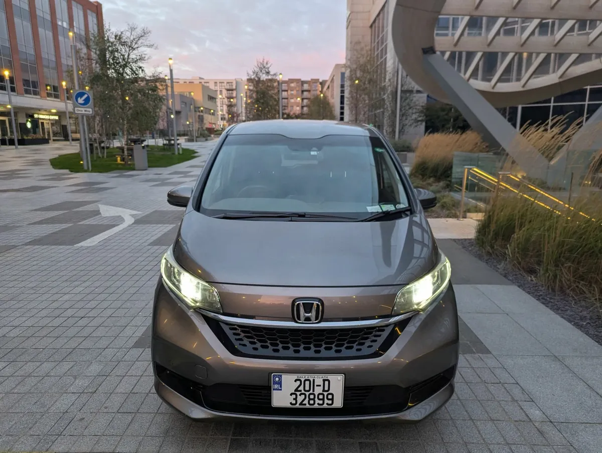 2020 Honda Freed Automatic Hybrid Electric 6 Seats - Image 3