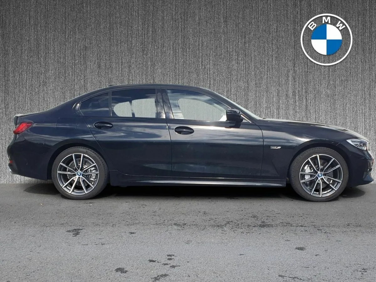 BMW 3-Series 330e Sport Pro Auto - Image 3
