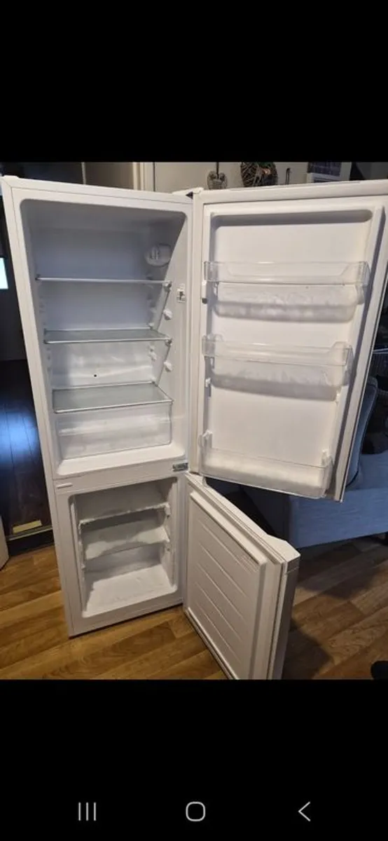 2 month old Fridge freezer - Image 2