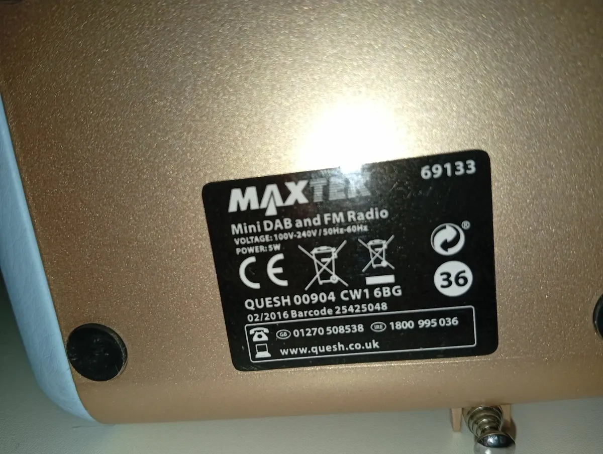 Maxtek Portable DAB & FM Radio Blue/ Gold +handle - Image 3