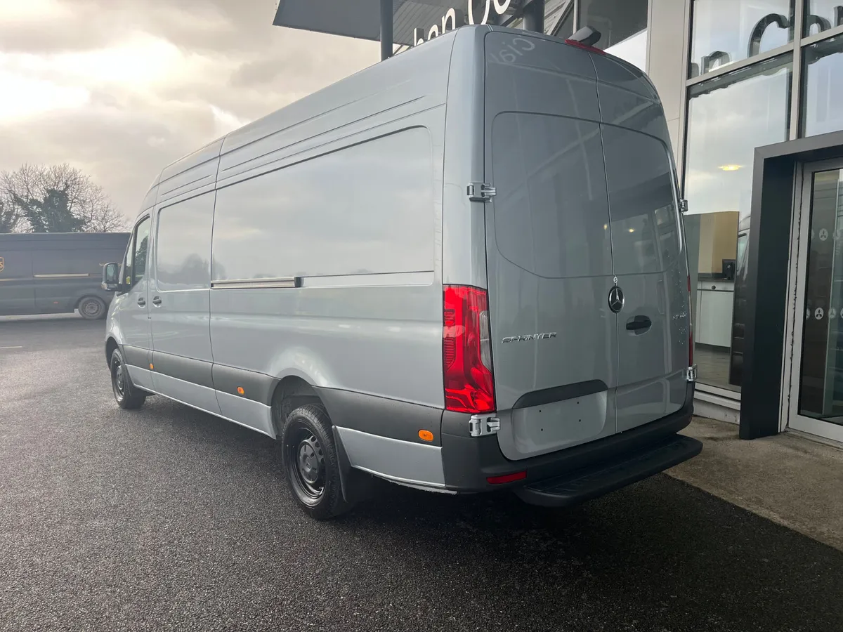 261 Mercedes Benz Sprinter 317/43 PRO Auto - Image 3