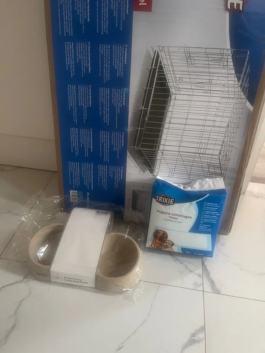 Brand New Medium Dog Crate (Still in the Box) - Image 3