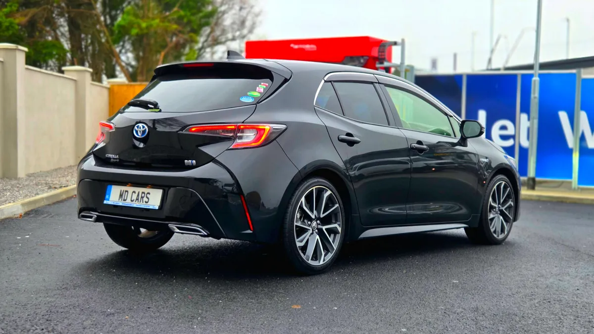 Corolla Sport - Image 2