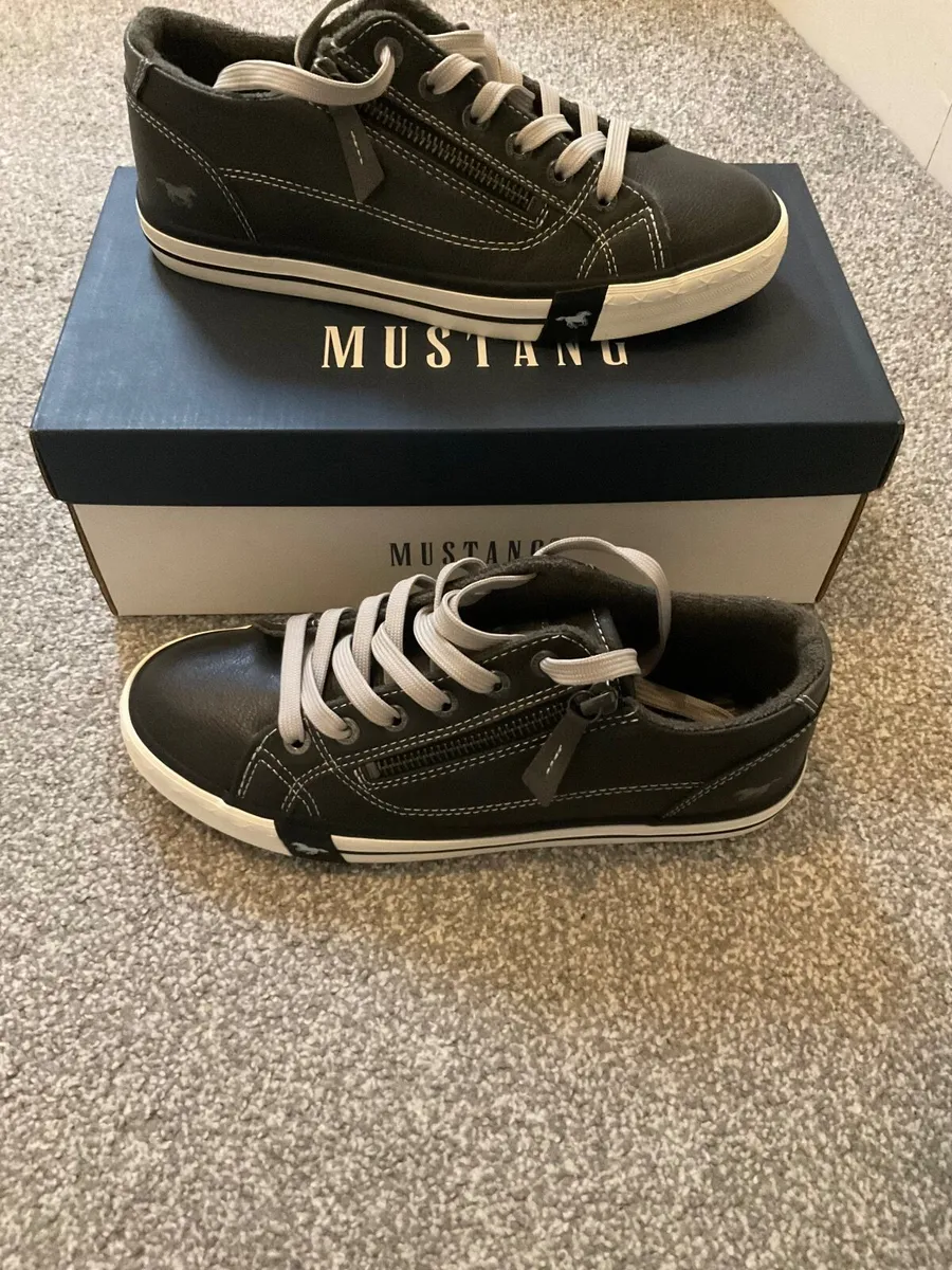 Mustang trainers, size 5, brand new - Image 2
