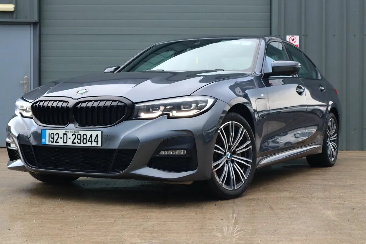 2019 BMW 330E AUTO M SPORT HYBRID - Image 1