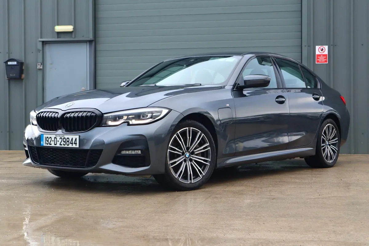 2019 BMW 330E AUTO M SPORT HYBRID - Image 2