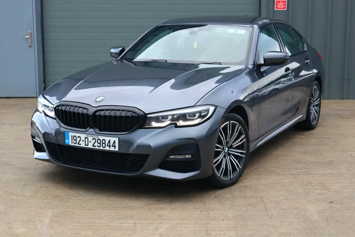 2019 BMW 330E AUTO M SPORT HYBRID - Image 4
